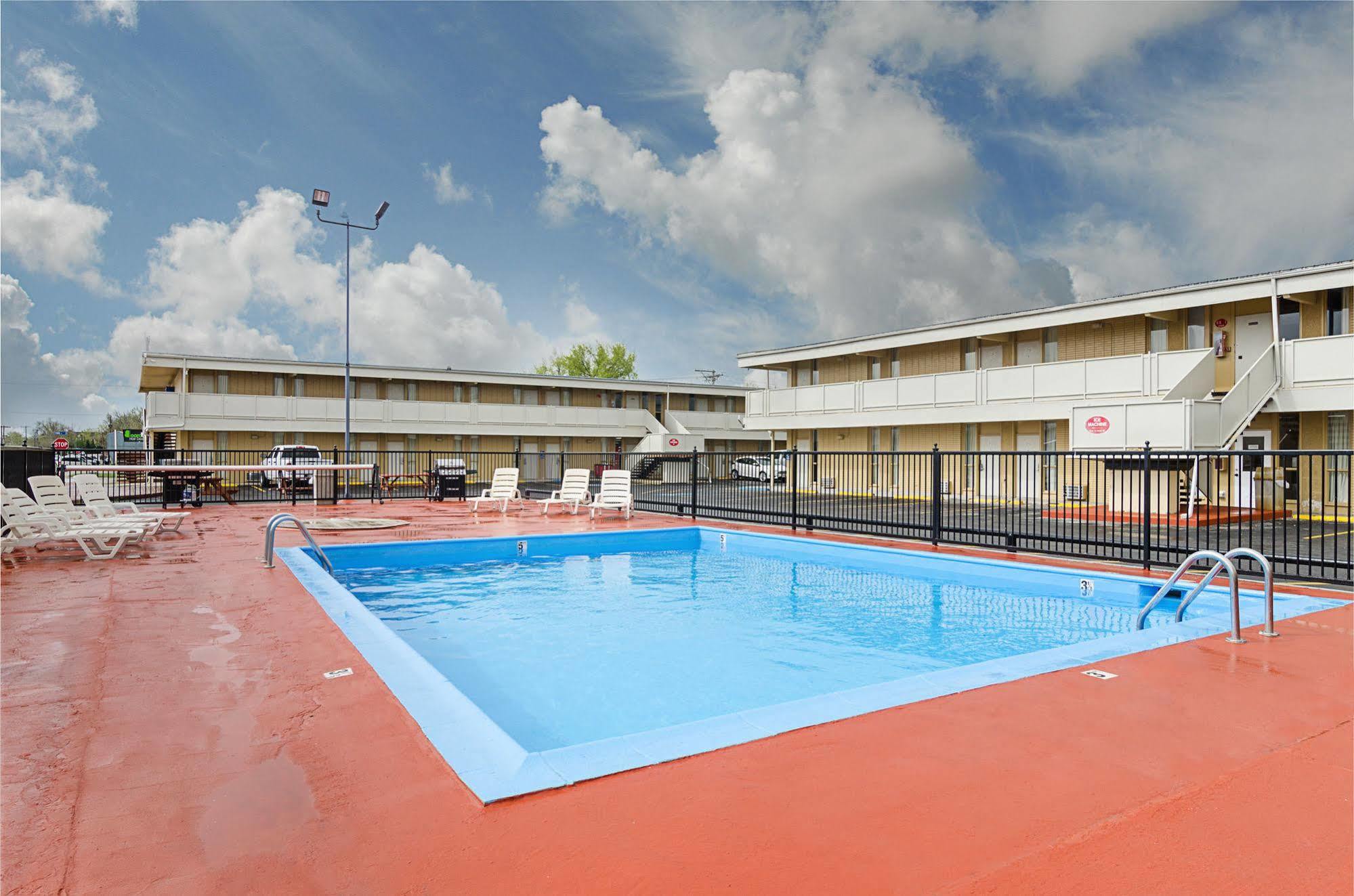Alamo Inn & Suites Gillette Exterior photo